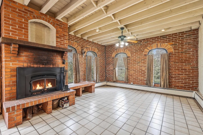 219 High, GALENA, Illinois 61036, 3 Bedrooms Bedrooms, ,2 BathroomsBathrooms,House,For Sale,High,202602273