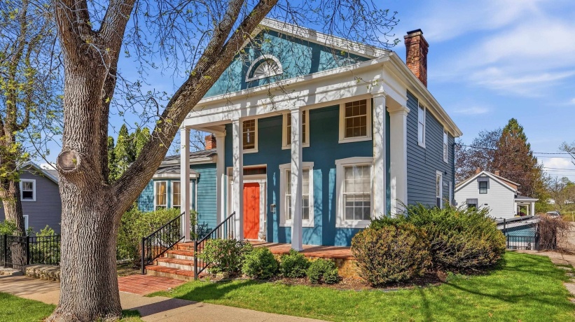 219 High, GALENA, Illinois 61036, 3 Bedrooms Bedrooms, ,2 BathroomsBathrooms,House,For Sale,High,202602273