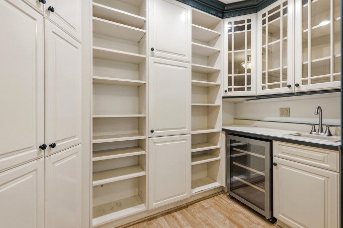 219 High, GALENA, Illinois 61036, 3 Bedrooms Bedrooms, ,2 BathroomsBathrooms,House,For Sale,High,202602273