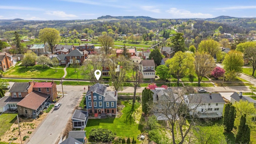 219 High, GALENA, Illinois 61036, 3 Bedrooms Bedrooms, ,2 BathroomsBathrooms,House,For Sale,High,202602273