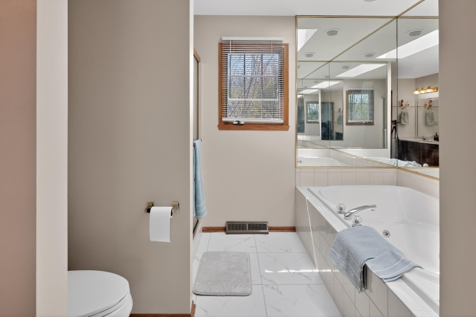 7079 Cauletti, LOVES PARK, Illinois 61111, 4 Bedrooms Bedrooms, ,2 BathroomsBathrooms,House,For Sale,Cauletti,202602275