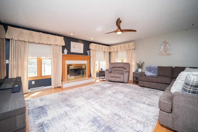 11266 Quinlann, MACHESNEY PARK, Illinois 61115, 4 Bedrooms Bedrooms, ,3 BathroomsBathrooms,House,For Sale,Quinlann,202602276