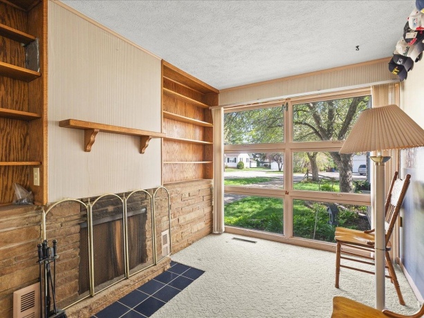 625 HURLBUT, BELVIDERE, Illinois 61008, 3 Bedrooms Bedrooms, ,1 BathroomBathrooms,House,For Sale,HURLBUT,202602277