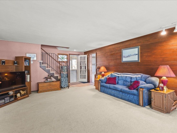 625 HURLBUT, BELVIDERE, Illinois 61008, 3 Bedrooms Bedrooms, ,1 BathroomBathrooms,House,For Sale,HURLBUT,202602277