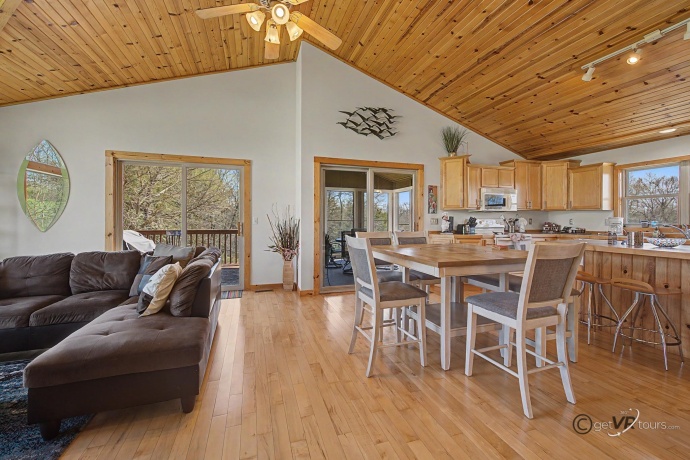 6 Aspen, GALENA, Illinois 61036, 3 Bedrooms Bedrooms, ,3 BathroomsBathrooms,House,For Sale,Aspen,202602279