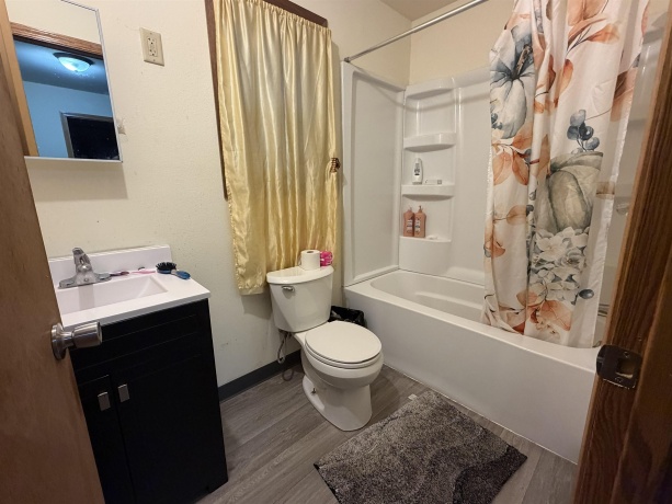 1611 Eastmoreland, ROCKFORD, Illinois 61108, 3 Bedrooms Bedrooms, ,2 BathroomsBathrooms,House,For Sale,Eastmoreland,202602283