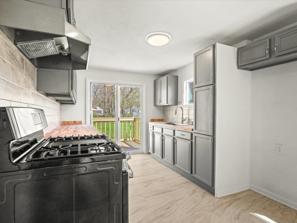 2706 Marshall, ROCKFORD, Illinois 61109, 3 Bedrooms Bedrooms, ,2 BathroomsBathrooms,House,For Sale,Marshall,202602284