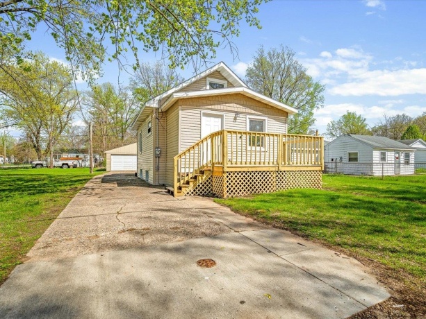 2706 Marshall, ROCKFORD, Illinois 61109, 3 Bedrooms Bedrooms, ,2 BathroomsBathrooms,House,For Sale,Marshall,202602284