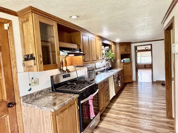 1240 Appleton, BELVIDERE, Illinois 61008, 4 Bedrooms Bedrooms, ,2 BathroomsBathrooms,House,For Sale,Appleton,202602285