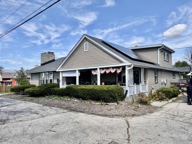 1240 Appleton, BELVIDERE, Illinois 61008, 4 Bedrooms Bedrooms, ,2 BathroomsBathrooms,House,For Sale,Appleton,202602285