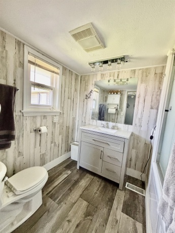 1240 Appleton, BELVIDERE, Illinois 61008, 4 Bedrooms Bedrooms, ,2 BathroomsBathrooms,House,For Sale,Appleton,202602285