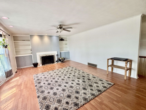 1240 Appleton, BELVIDERE, Illinois 61008, 4 Bedrooms Bedrooms, ,2 BathroomsBathrooms,House,For Sale,Appleton,202602285