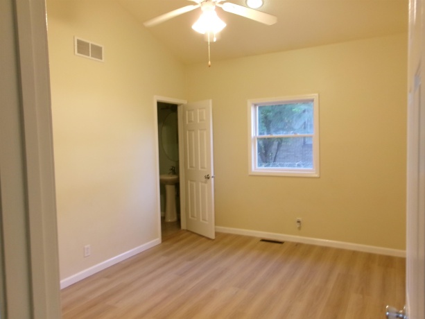 1141 6th, LaSalle, Illinois 61301, 2 Bedrooms Bedrooms, ,1 BathroomBathrooms,House,For Sale,6th,202505707