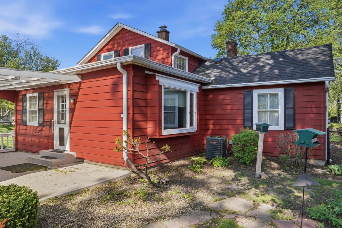 410 4th, OREGON, Illinois 61061, 3 Bedrooms Bedrooms, ,2 BathroomsBathrooms,House,For Sale,4th,202602290