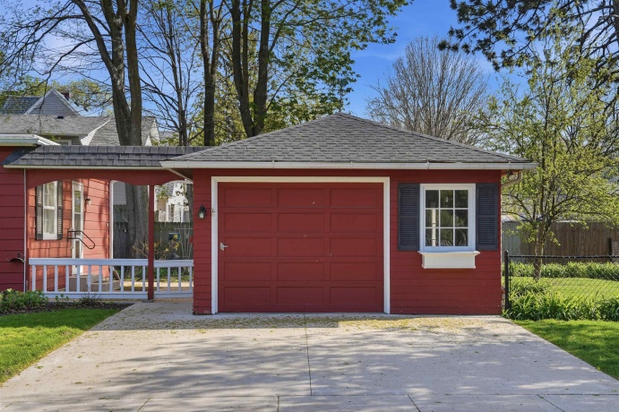 410 4th, OREGON, Illinois 61061, 3 Bedrooms Bedrooms, ,2 BathroomsBathrooms,House,For Sale,4th,202602290