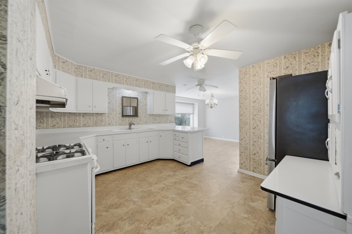 410 4th, OREGON, Illinois 61061, 3 Bedrooms Bedrooms, ,2 BathroomsBathrooms,House,For Sale,4th,202602290