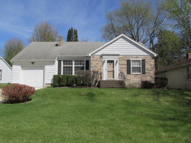 1507 Chicago, FREEPORT, Illinois 61032, 2 Bedrooms Bedrooms, ,2 BathroomsBathrooms,House,For Sale,Chicago,202602291