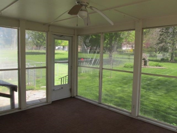 1507 Chicago, FREEPORT, Illinois 61032, 2 Bedrooms Bedrooms, ,2 BathroomsBathrooms,House,For Sale,Chicago,202602291