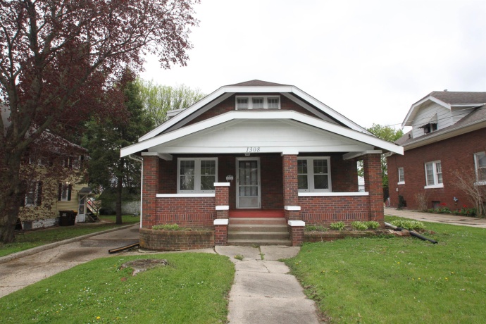 1308 Montague, ROCKFORD, Illinois 61102, ,2 Units,For Sale,Montague,202602296