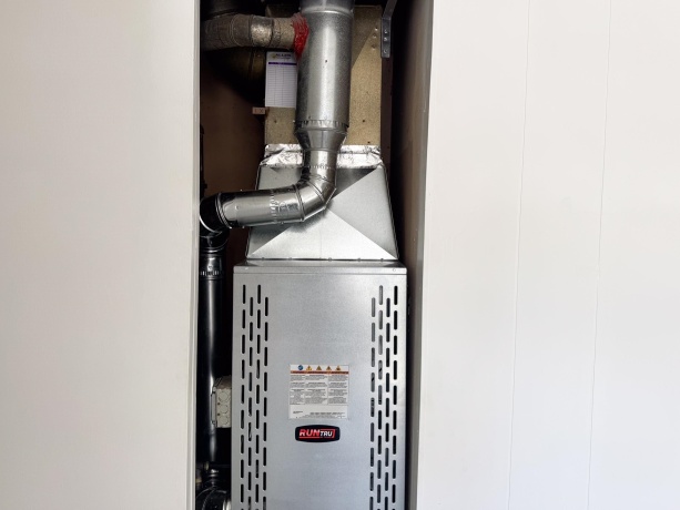 4431 Nina Terrace, ROCKFORD, Illinois 61101, 3 Bedrooms Bedrooms, ,1 BathroomBathrooms,House,For Sale,Nina Terrace,202601548