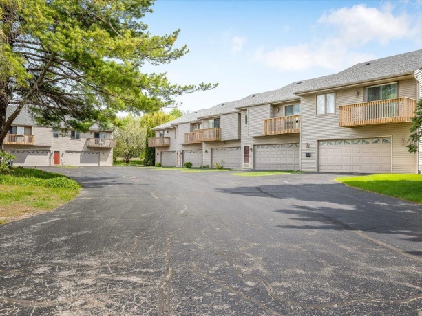 7440 Colosseum, ROCKFORD, Illinois 61107, 2 Bedrooms Bedrooms, ,1 BathroomBathrooms,Condominium,For Sale,Colosseum,202602295