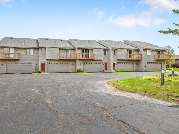 7440 Colosseum, ROCKFORD, Illinois 61107, 2 Bedrooms Bedrooms, ,1 BathroomBathrooms,Condominium,For Sale,Colosseum,202602295