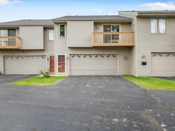 7440 Colosseum, ROCKFORD, Illinois 61107, 2 Bedrooms Bedrooms, ,1 BathroomBathrooms,Condominium,For Sale,Colosseum,202602295