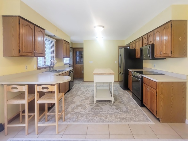 445 Peach, EAST DUBUQUE, Illinois 61025, 3 Bedrooms Bedrooms, ,2 BathroomsBathrooms,House,For Sale,Peach,202602299