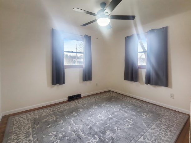 445 Peach, EAST DUBUQUE, Illinois 61025, 3 Bedrooms Bedrooms, ,2 BathroomsBathrooms,House,For Sale,Peach,202602299