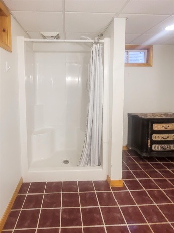 445 Peach, EAST DUBUQUE, Illinois 61025, 3 Bedrooms Bedrooms, ,2 BathroomsBathrooms,House,For Sale,Peach,202602299