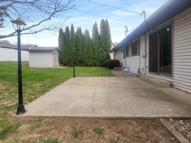 445 Peach, EAST DUBUQUE, Illinois 61025, 3 Bedrooms Bedrooms, ,2 BathroomsBathrooms,House,For Sale,Peach,202602299