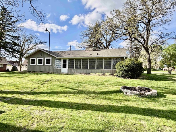 107 Doresella, LOVES PARK, Illinois 61111, 3 Bedrooms Bedrooms, ,1 BathroomBathrooms,House,For Sale,Doresella,202602302