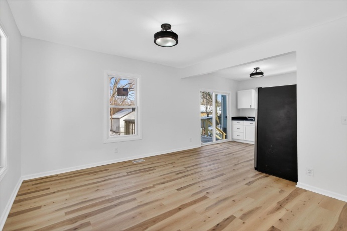 1111 Loomis, ROCKFORD, Illinois 61102, 4 Bedrooms Bedrooms, ,1 BathroomBathrooms,House,For Sale,Loomis,202602303