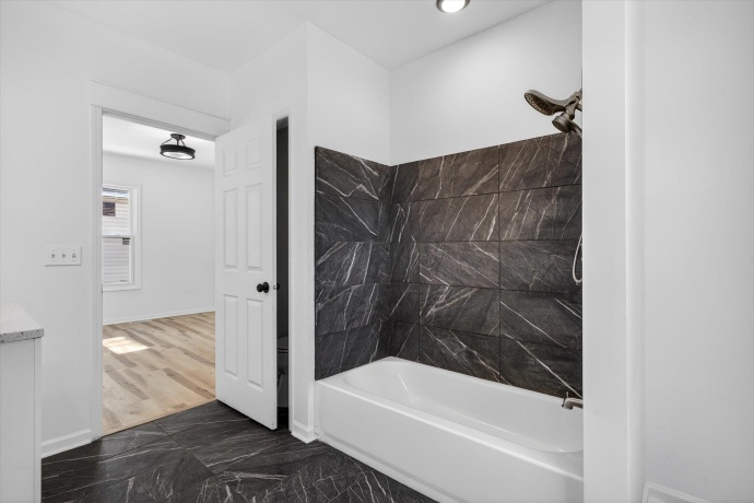 1111 Loomis, ROCKFORD, Illinois 61102, 4 Bedrooms Bedrooms, ,1 BathroomBathrooms,House,For Sale,Loomis,202602303