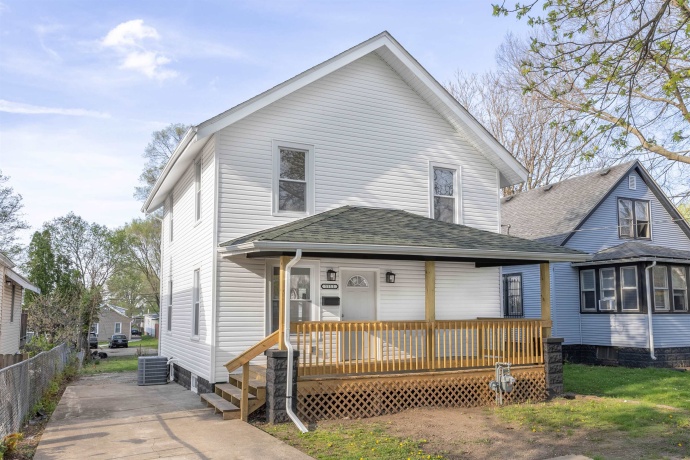 1111 Loomis, ROCKFORD, Illinois 61102, 4 Bedrooms Bedrooms, ,1 BathroomBathrooms,House,For Sale,Loomis,202602303