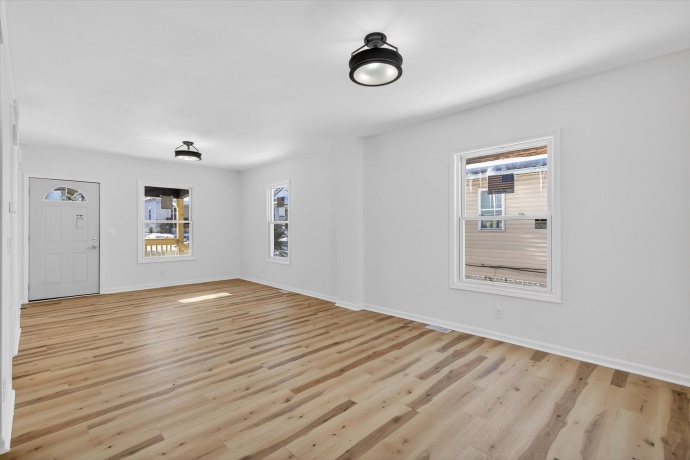 1111 Loomis, ROCKFORD, Illinois 61102, 4 Bedrooms Bedrooms, ,1 BathroomBathrooms,House,For Sale,Loomis,202602303