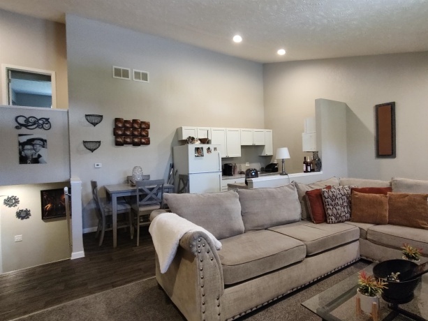 4733 Javelin, ROCKFORD, Illinois 61108, ,2 Units,For Sale,Javelin,202602304