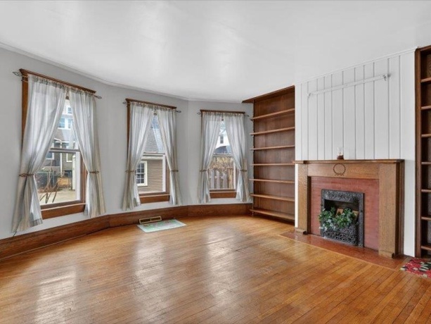 14 Harlem, FREEPORT, Illinois 61032, 3 Bedrooms Bedrooms, ,1 BathroomBathrooms,House,For Sale,Harlem,202602305