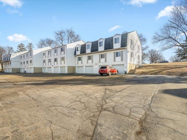 706 Kiwanis, FREEPORT, Illinois 61032, 2 Bedrooms Bedrooms, ,1 BathroomBathrooms,Condominium,For Sale,Kiwanis,202602306