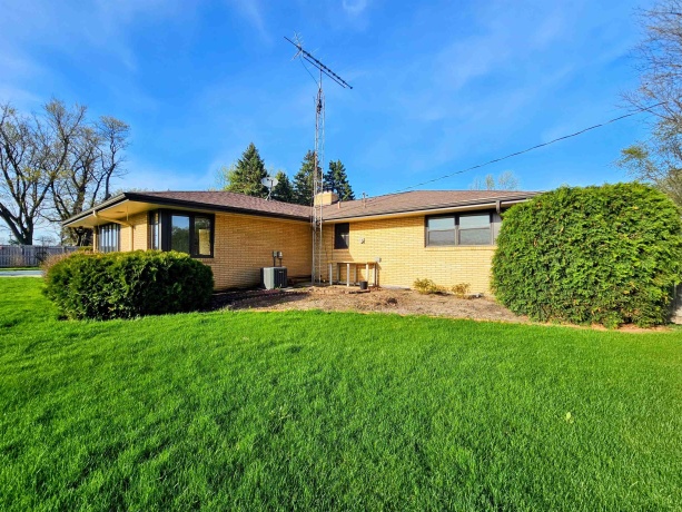 7540 Ivory, ROCKFORD, Illinois 61108, 3 Bedrooms Bedrooms, ,2 BathroomsBathrooms,House,For Sale,Ivory,202602307