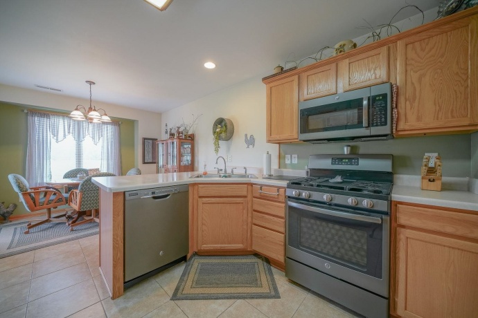 114 Katies Way, MOUNT MORRIS, Illinois 61054, 2 Bedrooms Bedrooms, ,2 BathroomsBathrooms,Condominium,For Sale,Katies Way,202602069