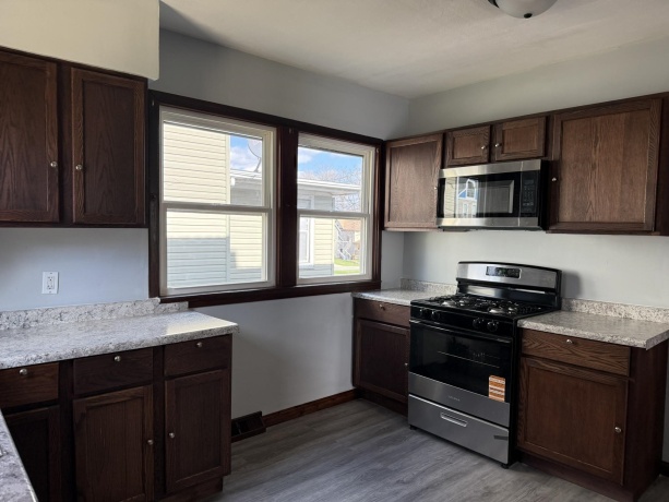 928 North, ROCKFORD, Illinois 61103, 4 Bedrooms Bedrooms, ,1 BathroomBathrooms,House,For Sale,North,202601872