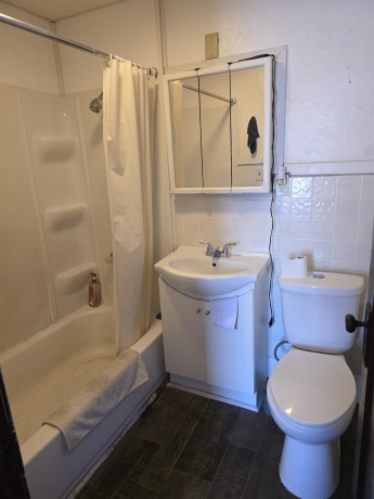 904 17th, ROCKFORD, Illinois 61104, ,3 - 4 Units,For Sale,17th,202601560