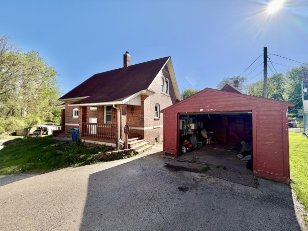 16 Van, SAVANNA, Illinois 61074, 2 Bedrooms Bedrooms, ,1 BathroomBathrooms,House,For Sale,Van,202602309