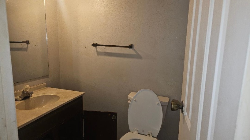 217 Delightful, ROCKFORD, Illinois 61102, 3 Bedrooms Bedrooms, ,2 BathroomsBathrooms,House,For Sale,Delightful,202602310