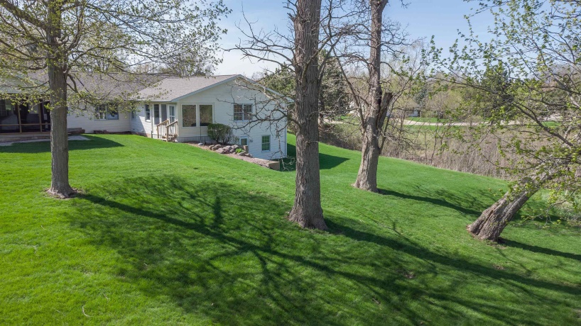 741 Parkcrest, FREEPORT, Illinois 61032, 3 Bedrooms Bedrooms, ,3 BathroomsBathrooms,Condominium,For Sale,Parkcrest,202602311