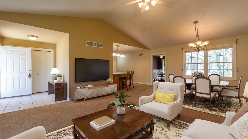 741 Parkcrest, FREEPORT, Illinois 61032, 3 Bedrooms Bedrooms, ,3 BathroomsBathrooms,Condominium,For Sale,Parkcrest,202602311