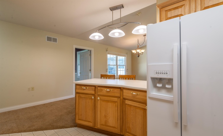 741 Parkcrest, FREEPORT, Illinois 61032, 3 Bedrooms Bedrooms, ,3 BathroomsBathrooms,Condominium,For Sale,Parkcrest,202602311