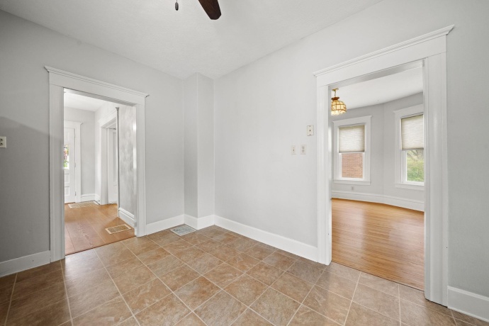 1221 Lincoln, FREEPORT, Illinois 61032, 3 Bedrooms Bedrooms, ,1 BathroomBathrooms,House,For Sale,Lincoln,202602313