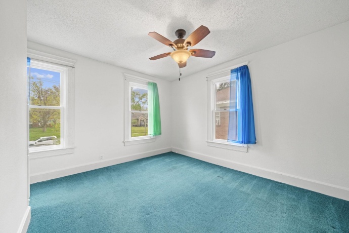 1221 Lincoln, FREEPORT, Illinois 61032, 3 Bedrooms Bedrooms, ,1 BathroomBathrooms,House,For Sale,Lincoln,202602313